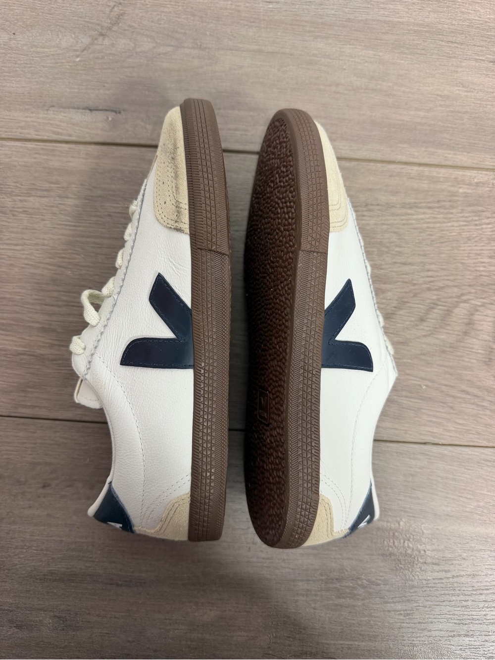 Used women Veja Volley Leather Sneakers size 7 - Picture 8 of 10
